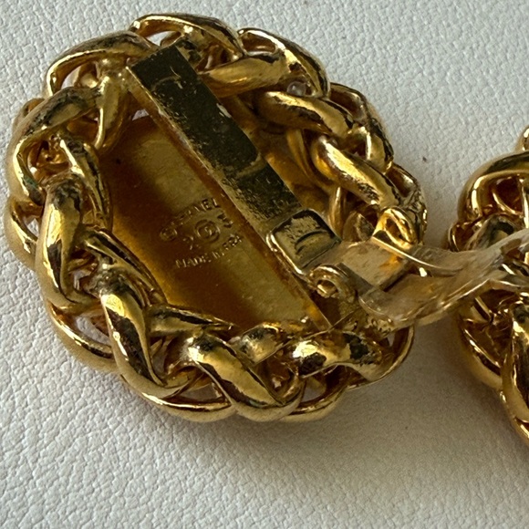 Chanel Vintage Clip On Earrings Wheat Rice Motif CC Gold Plated Chain - Picture 8 of 13